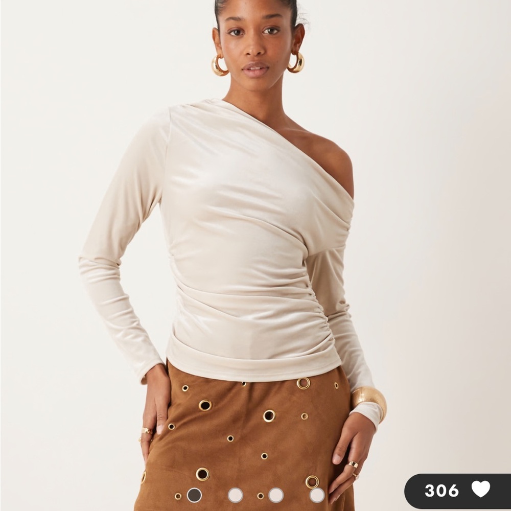 Abercrombie & Fitch Off-Shoulder Long Sleeve Top in Ivory